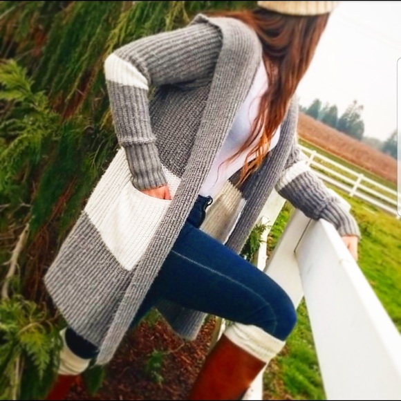 Long fashionable sweater coat!!💖 - Picture 3 of 3